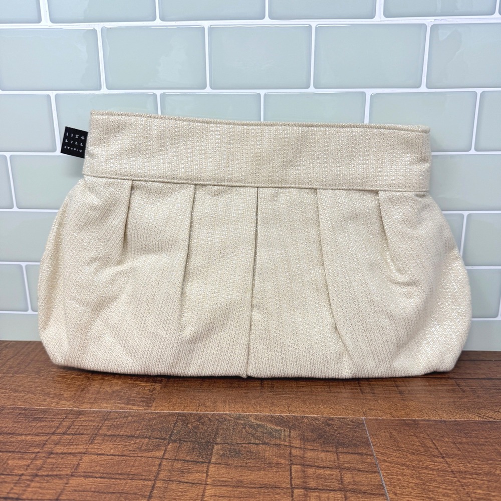 154 Lill Studio Cream/Silver Pleated Frame Clutch Coquette Boho Festive